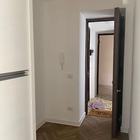 Dora House * Nápoly